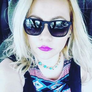 Meet your Posher, Liv